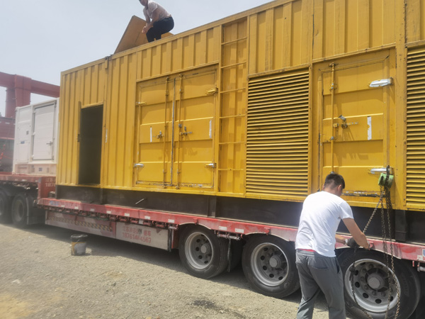 龙泉驿除了负载情况和发动机维护，还有哪些因素会影响 200kw 柴油发电机的油耗？